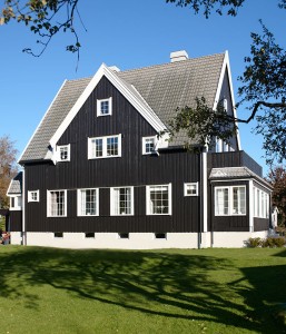 Mørk eller lys farge på huset?