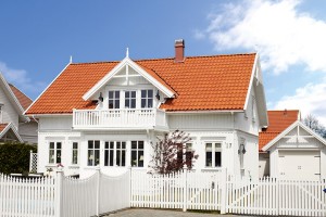 Mørk eller lys farge på huset?