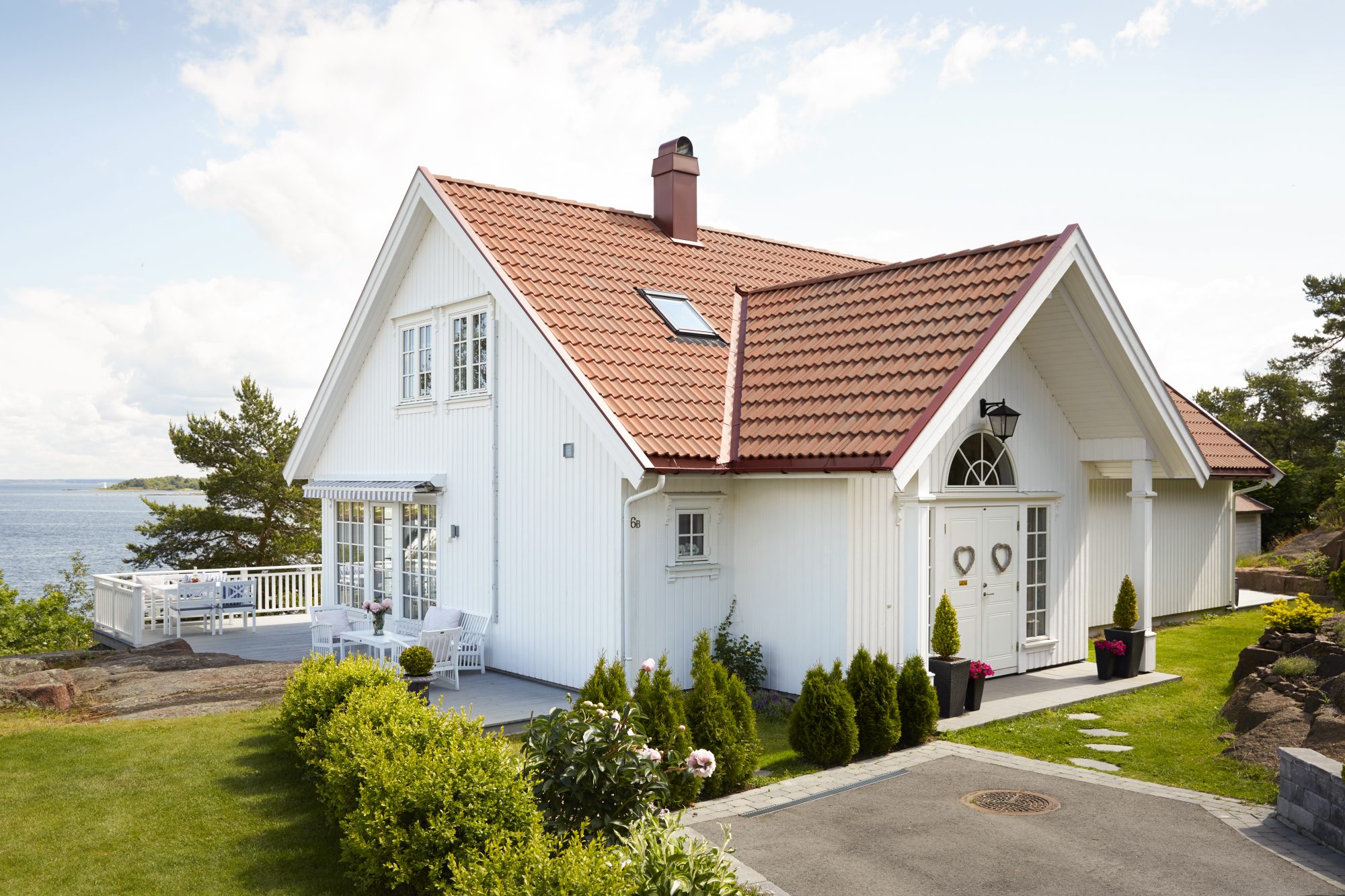 Hus malt hvitt med Jotun Optimal Optiwhite