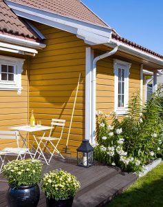 Velg en gul farge på huset