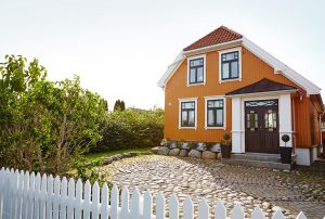 Stadig flere finner frem grønnfargene som utendørsfarge igjen.